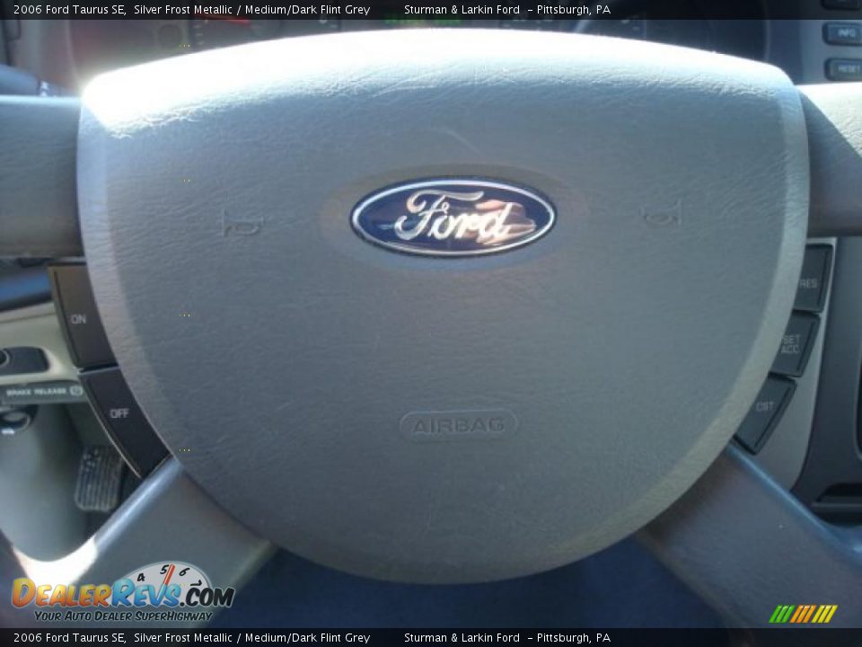 2006 Ford Taurus SE Silver Frost Metallic / Medium/Dark Flint Grey Photo #16