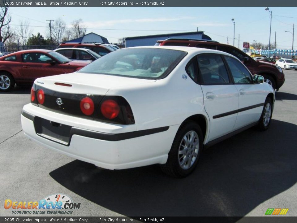 2005 Chevrolet Impala White / Medium Gray Photo #3