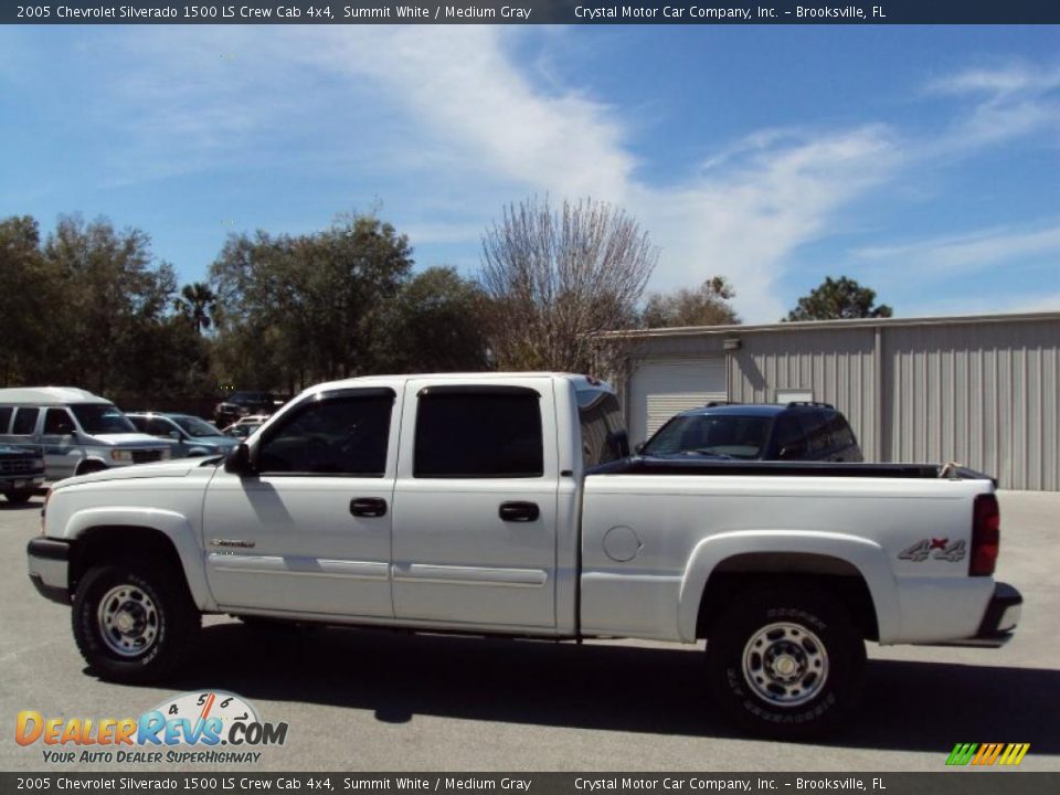 2005 Chevrolet Silverado 1500 LS Crew Cab 4x4 Summit White / Medium Gray Photo #2