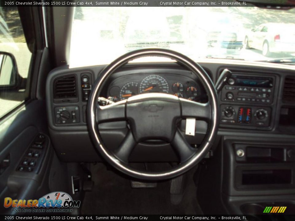 2005 Chevrolet Silverado 1500 LS Crew Cab 4x4 Summit White / Medium Gray Photo #6
