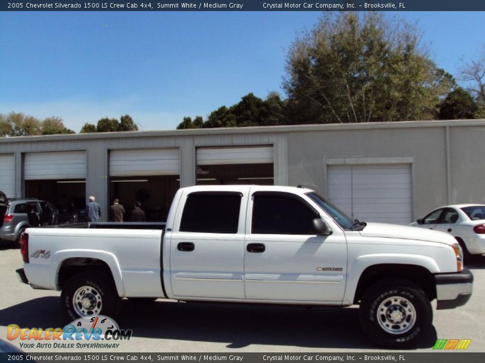 2005 Chevrolet Silverado 1500 LS Crew Cab 4x4 Summit White / Medium Gray Photo #9