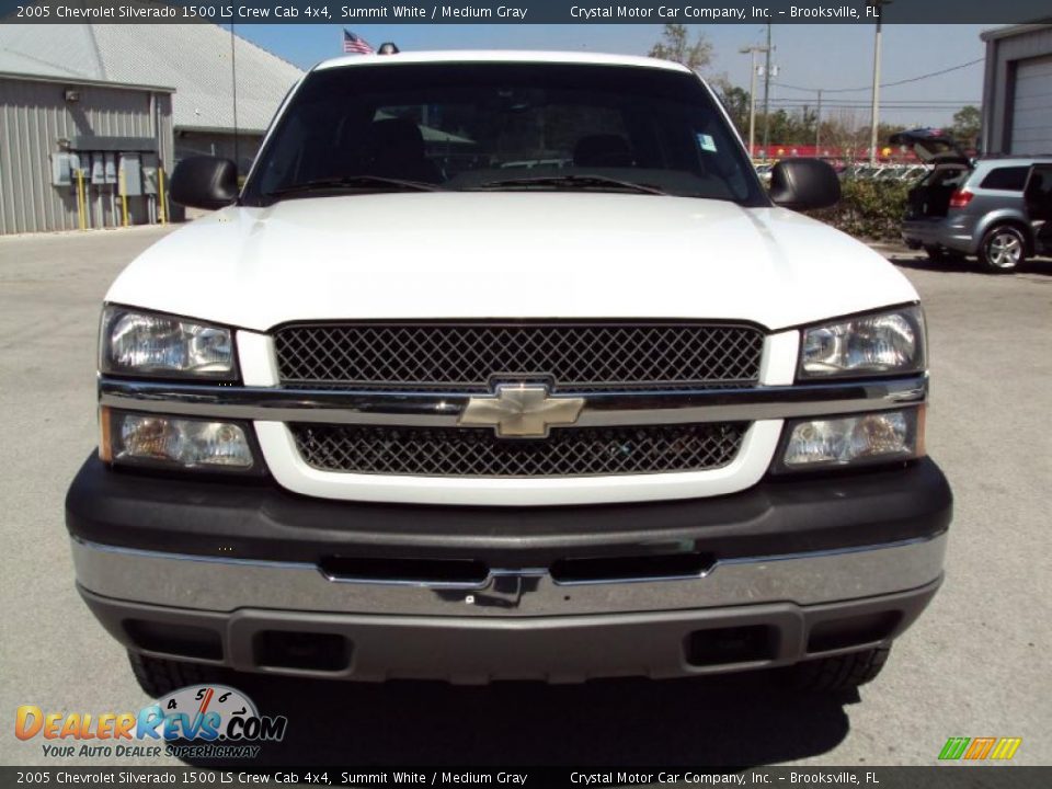 2005 Chevrolet Silverado 1500 LS Crew Cab 4x4 Summit White / Medium Gray Photo #13