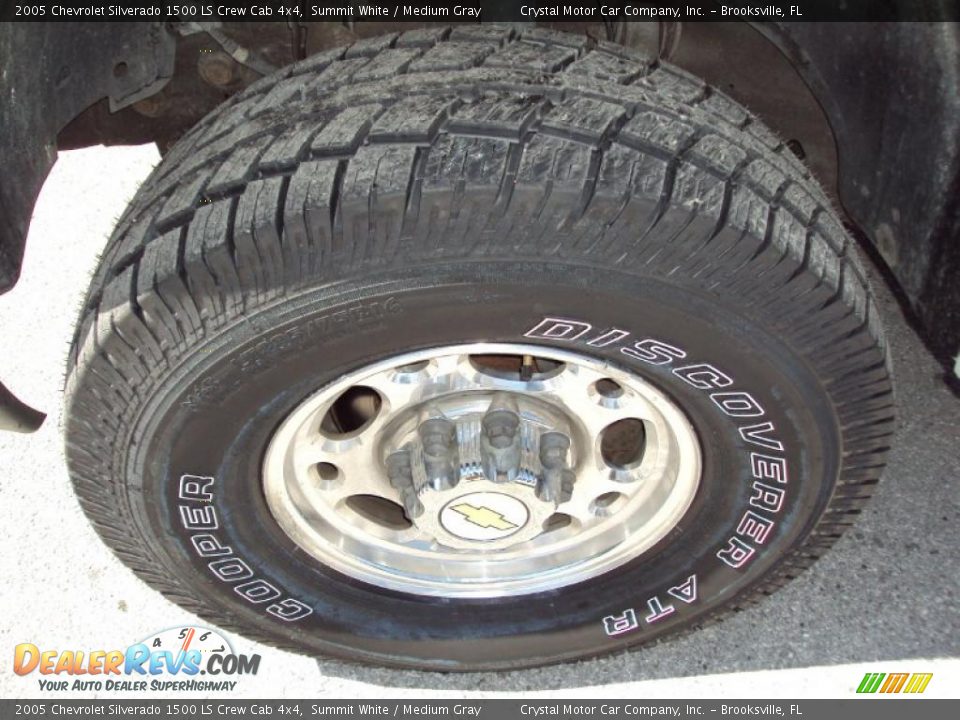2005 Chevrolet Silverado 1500 LS Crew Cab 4x4 Summit White / Medium Gray Photo #14
