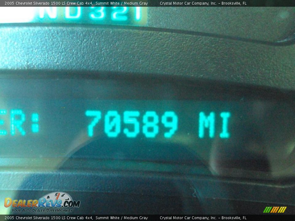 2005 Chevrolet Silverado 1500 LS Crew Cab 4x4 Summit White / Medium Gray Photo #18