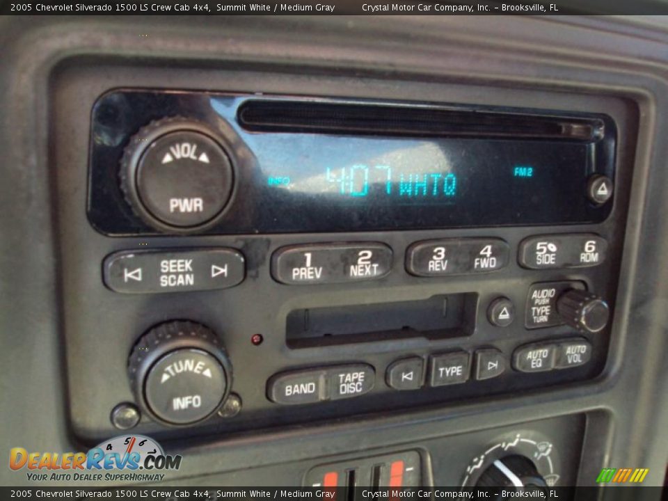2005 Chevrolet Silverado 1500 LS Crew Cab 4x4 Summit White / Medium Gray Photo #19