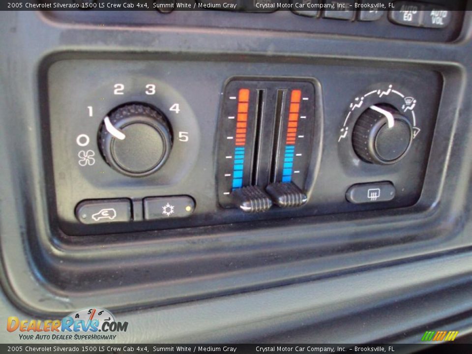 2005 Chevrolet Silverado 1500 LS Crew Cab 4x4 Summit White / Medium Gray Photo #20