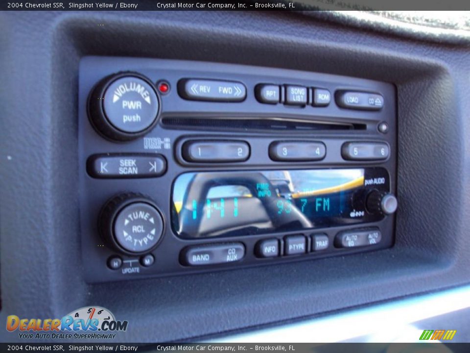 2004 Chevrolet SSR Slingshot Yellow / Ebony Photo #18