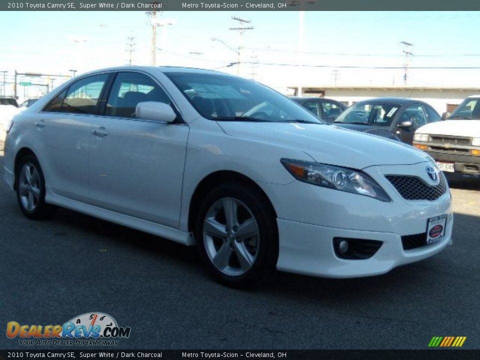 2010 Toyota Camry SE Super White / Dark Charcoal Photo #7