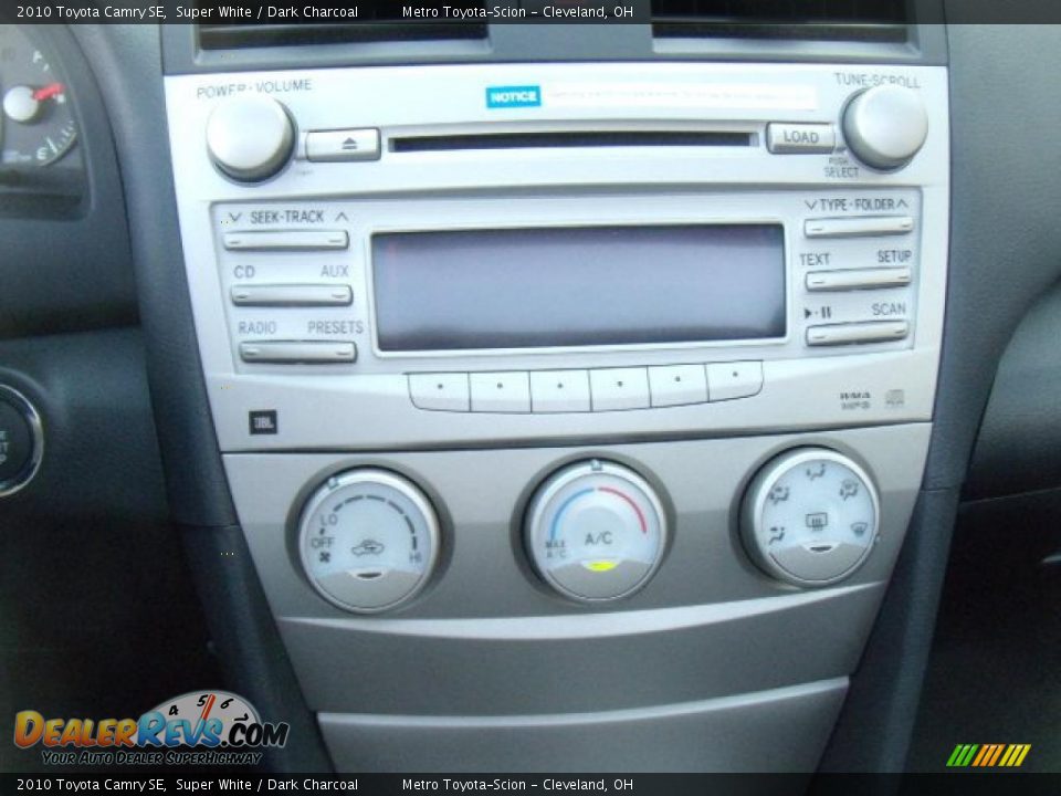 2010 Toyota Camry SE Super White / Dark Charcoal Photo #18