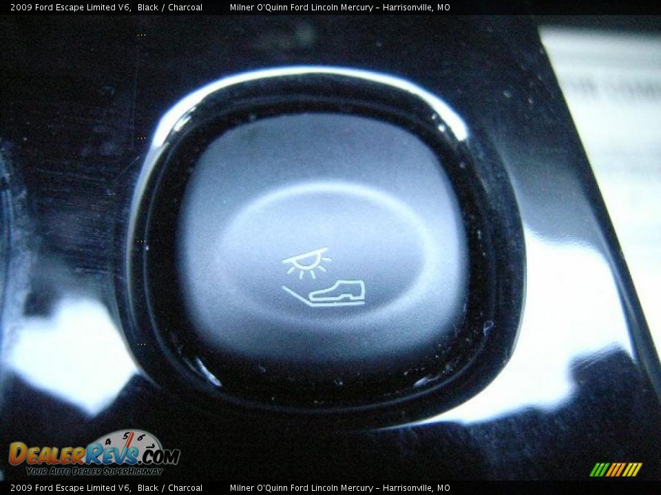 2009 Ford Escape Limited V6 Black / Charcoal Photo #28