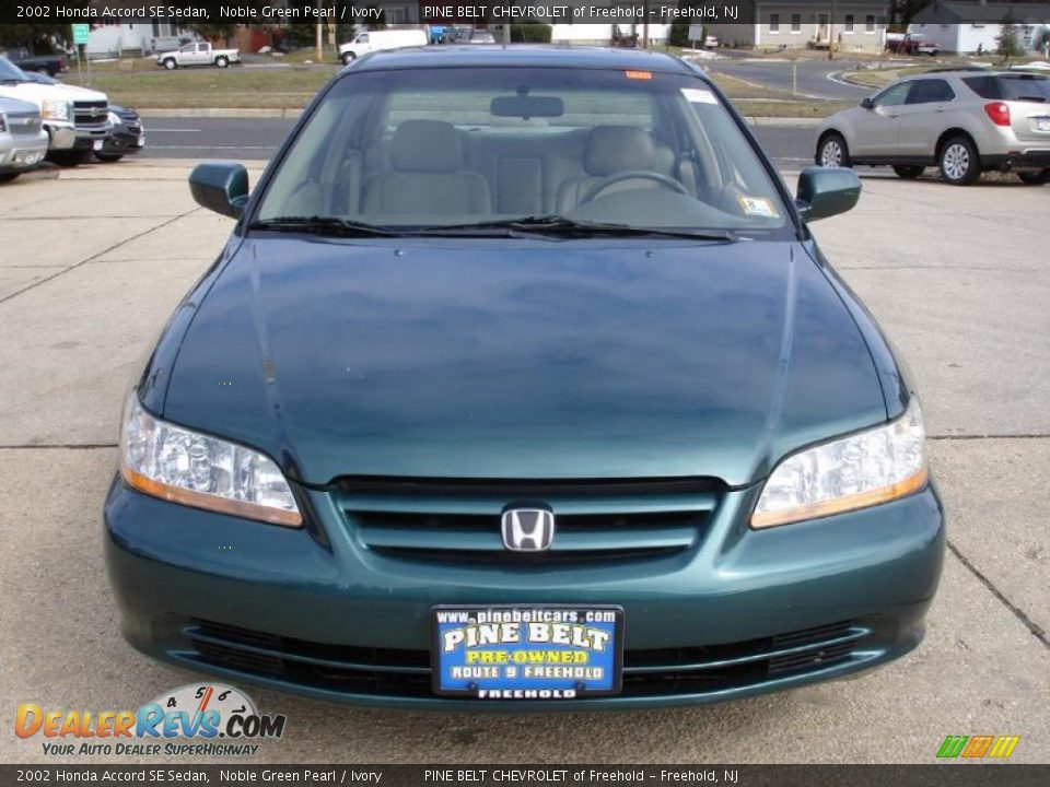 2002 Honda Accord SE Sedan Noble Green Pearl / Ivory Photo #2