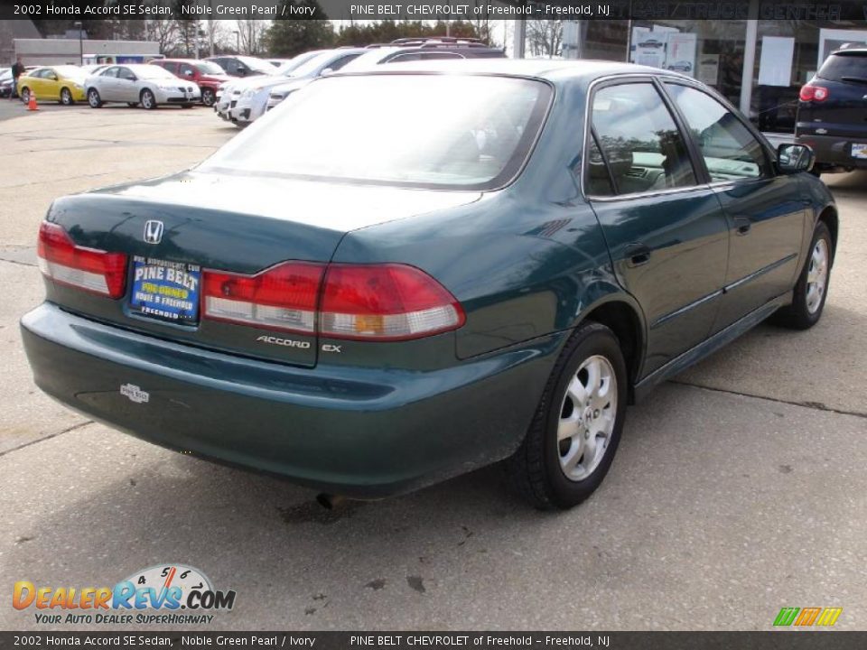 2002 Honda Accord SE Sedan Noble Green Pearl / Ivory Photo #4