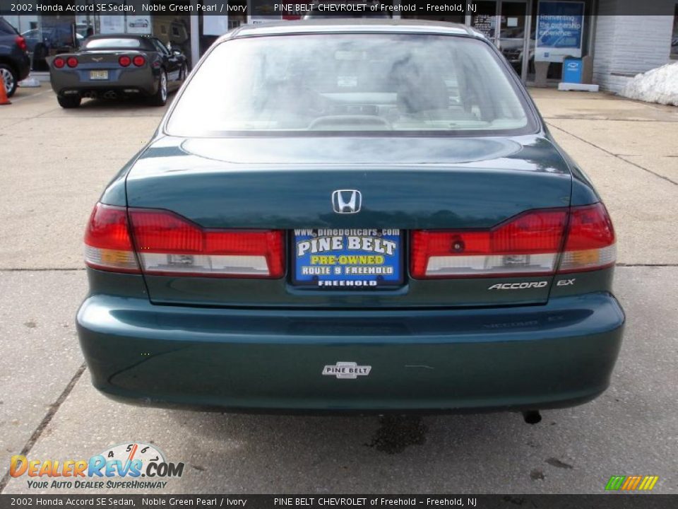 2002 Honda Accord SE Sedan Noble Green Pearl / Ivory Photo #5