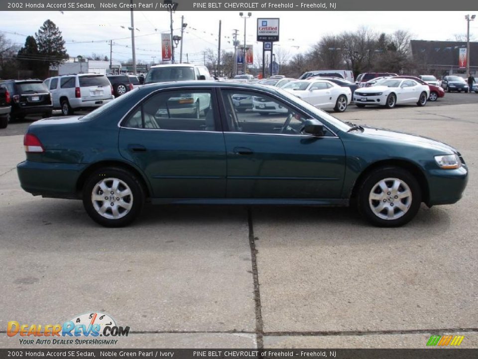 2002 Honda Accord SE Sedan Noble Green Pearl / Ivory Photo #7