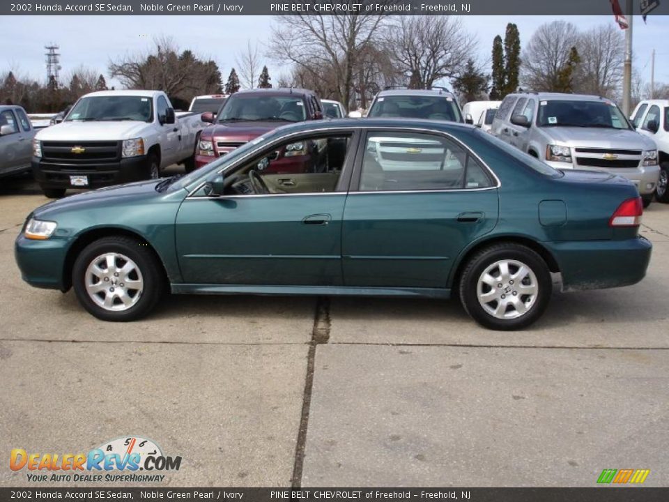 2002 Honda Accord SE Sedan Noble Green Pearl / Ivory Photo #9