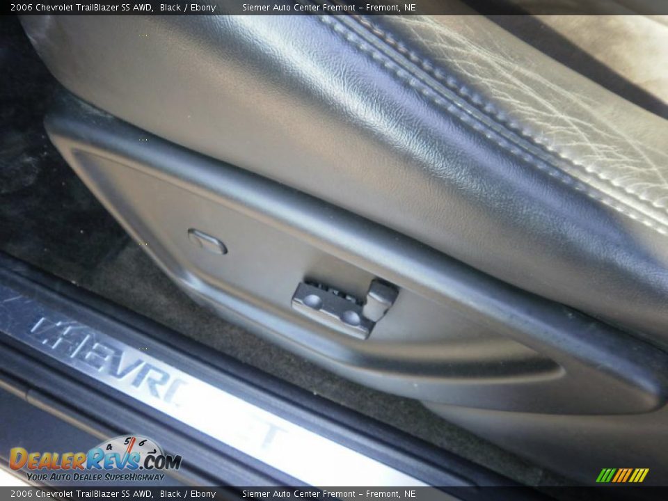 2006 Chevrolet TrailBlazer SS AWD Black / Ebony Photo #11