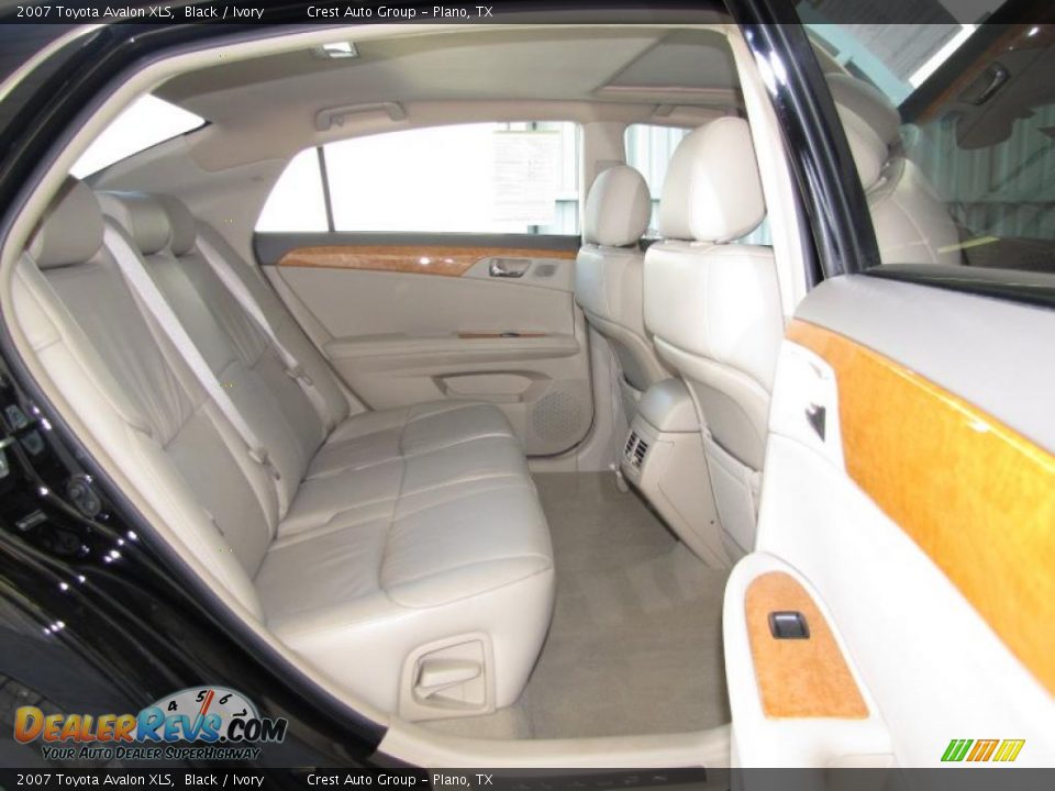 2007 Toyota Avalon XLS Black / Ivory Photo #10