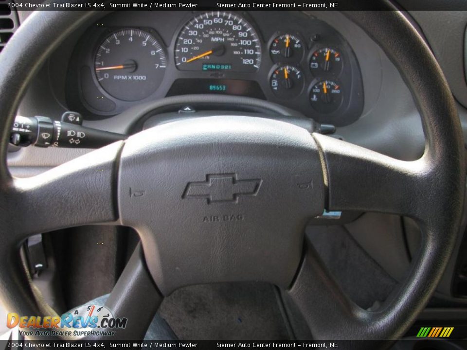 2004 Chevrolet TrailBlazer LS 4x4 Summit White / Medium Pewter Photo #20