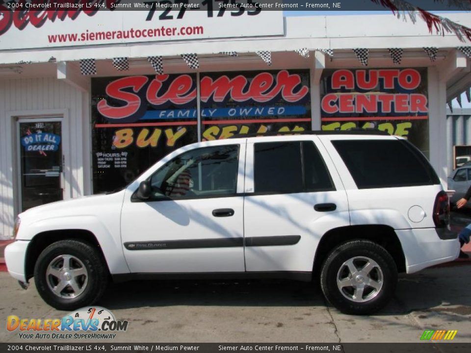 2004 Chevrolet TrailBlazer LS 4x4 Summit White / Medium Pewter Photo #30