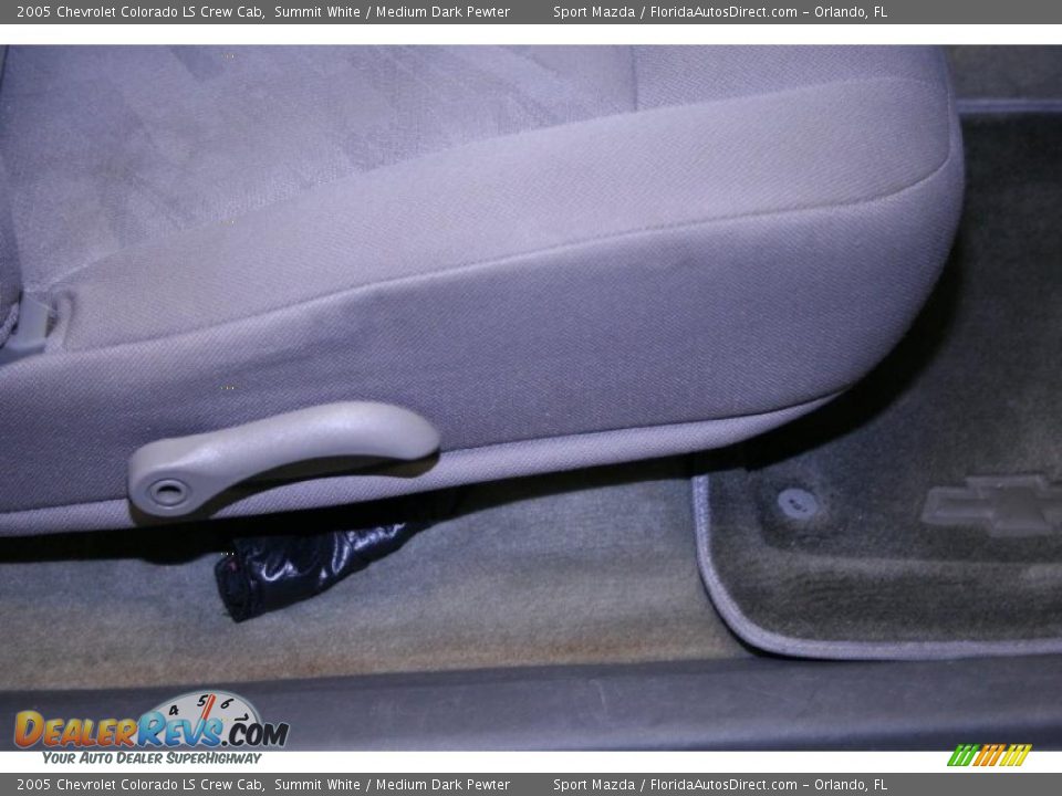 2005 Chevrolet Colorado LS Crew Cab Summit White / Medium Dark Pewter Photo #34