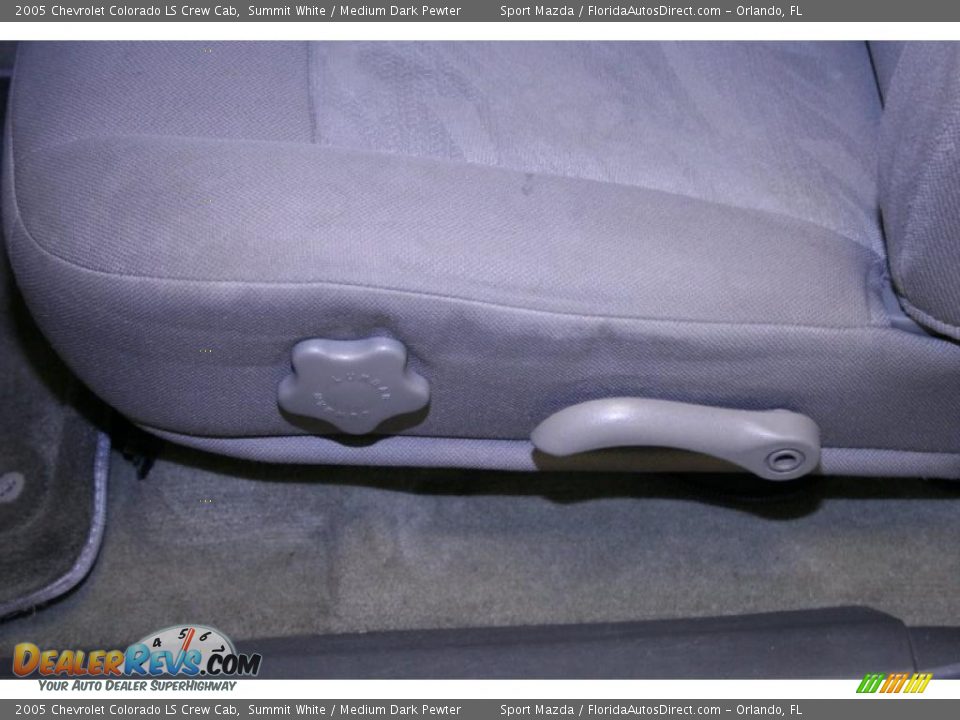 2005 Chevrolet Colorado LS Crew Cab Summit White / Medium Dark Pewter Photo #35