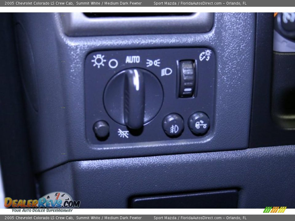 2005 Chevrolet Colorado LS Crew Cab Summit White / Medium Dark Pewter Photo #36