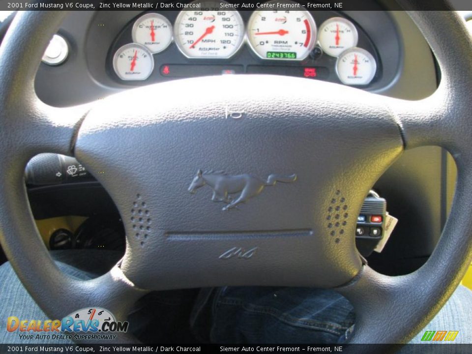 2001 Ford Mustang V6 Coupe Zinc Yellow Metallic / Dark Charcoal Photo #27