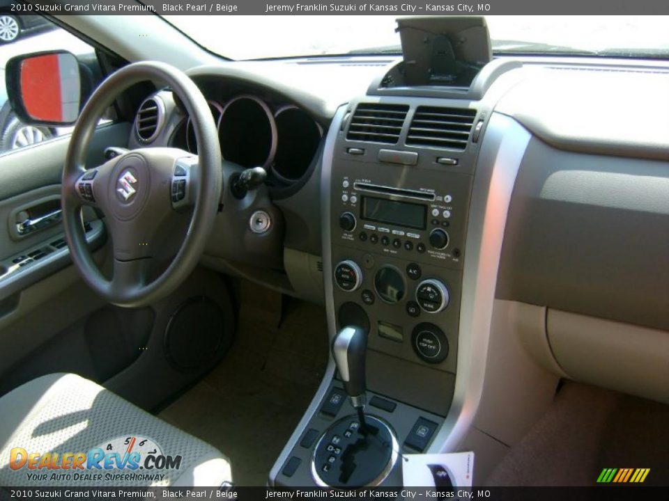 2010 Suzuki Grand Vitara Premium Black Pearl / Beige Photo #8