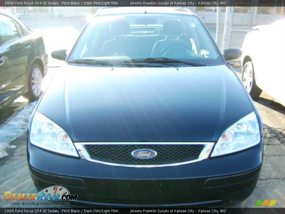 2006 Ford Focus ZX4 SE Sedan Pitch Black / Dark Flint/Light Flint Photo #3