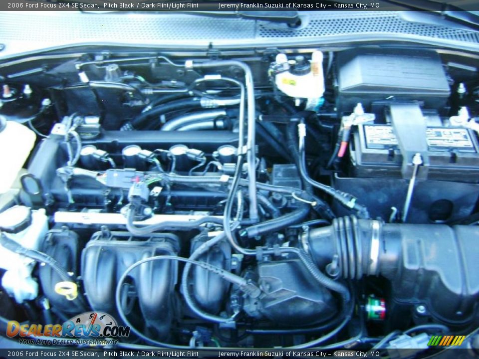 2006 Ford Focus ZX4 SE Sedan Pitch Black / Dark Flint/Light Flint Photo #12
