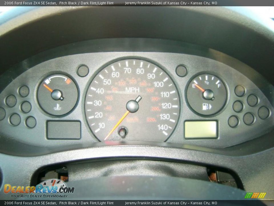 2006 Ford Focus ZX4 SE Sedan Pitch Black / Dark Flint/Light Flint Photo #19