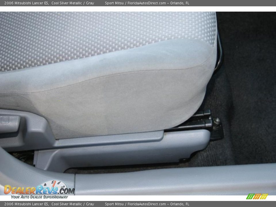2006 Mitsubishi Lancer ES Cool Silver Metallic / Gray Photo #33