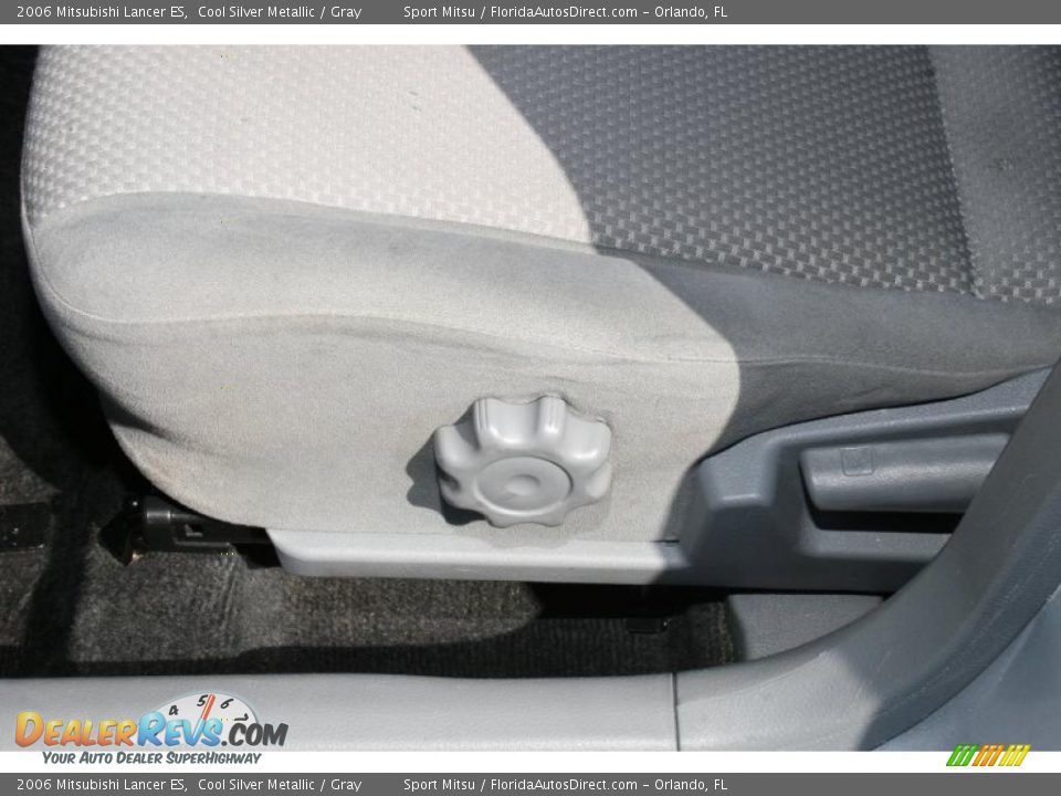 2006 Mitsubishi Lancer ES Cool Silver Metallic / Gray Photo #34
