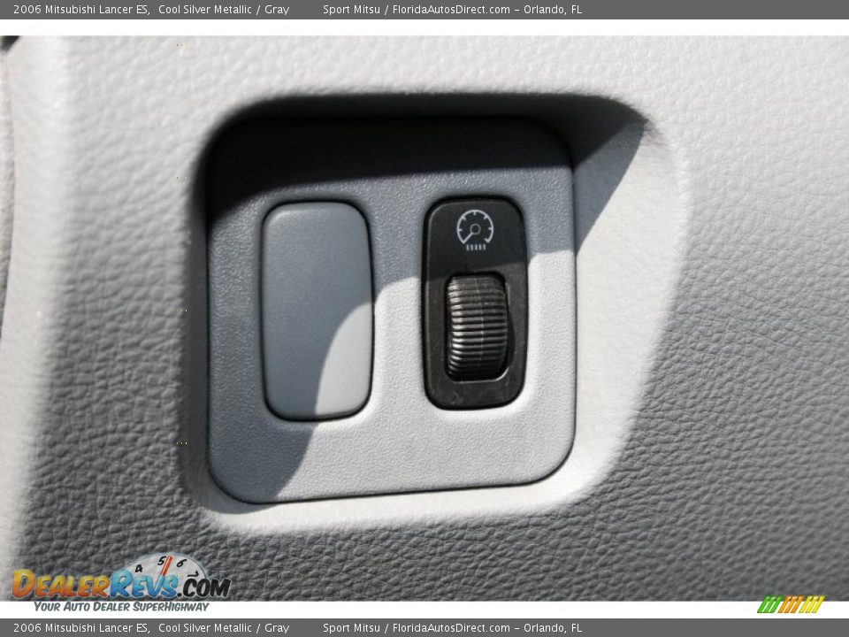 2006 Mitsubishi Lancer ES Cool Silver Metallic / Gray Photo #36