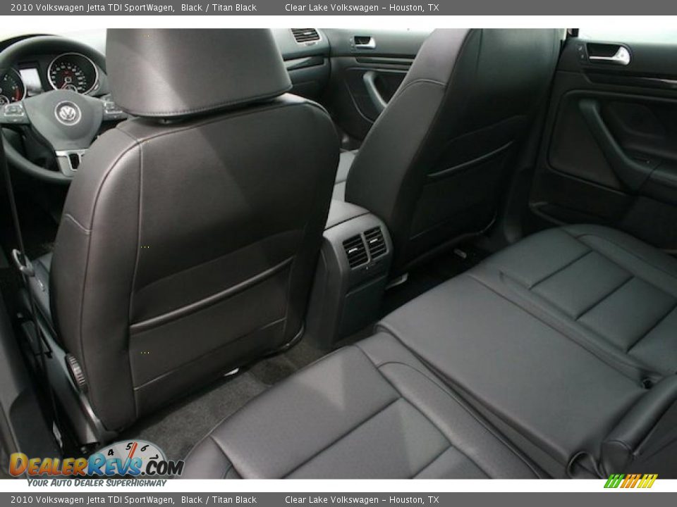 2010 Volkswagen Jetta TDI SportWagen Black / Titan Black Photo #17