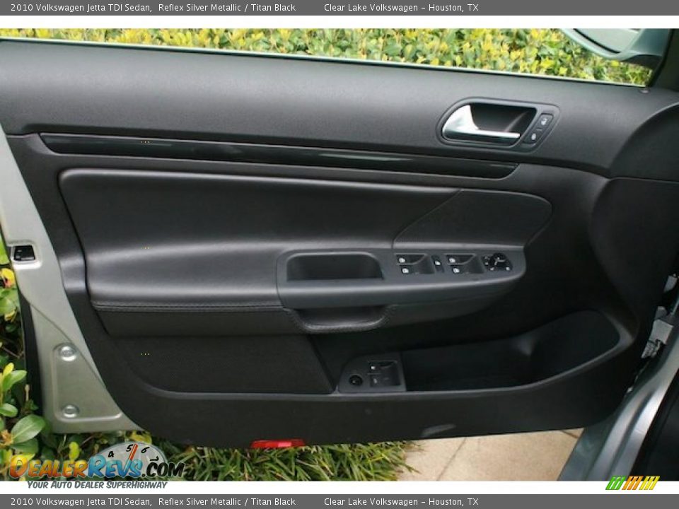 2010 Volkswagen Jetta TDI Sedan Reflex Silver Metallic / Titan Black Photo #14