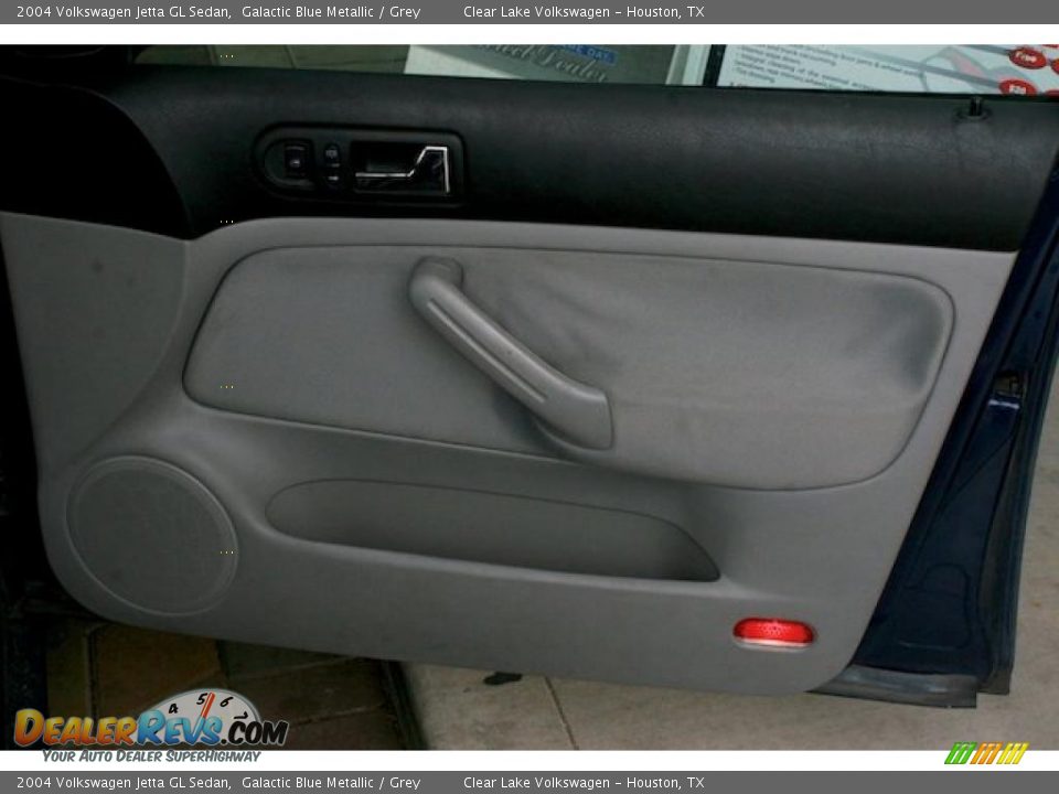 2004 Volkswagen Jetta GL Sedan Galactic Blue Metallic / Grey Photo #29