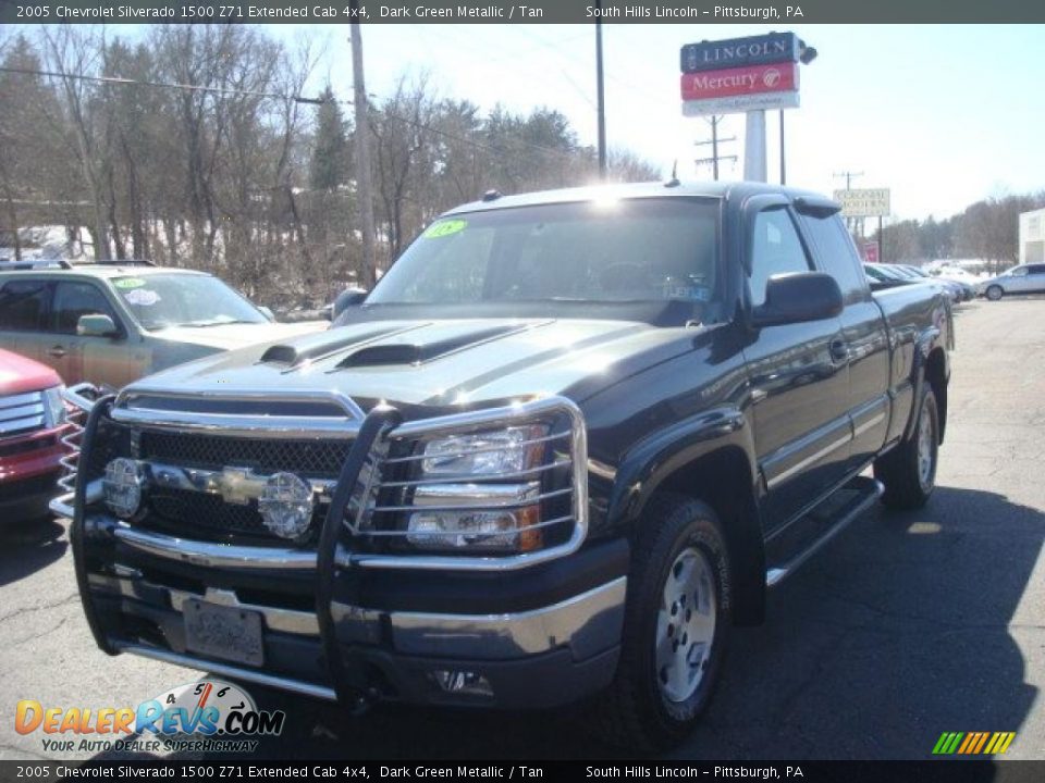 2005 Chevrolet Silverado 1500 Z71 Extended Cab 4x4 Dark Green Metallic / Tan Photo #1