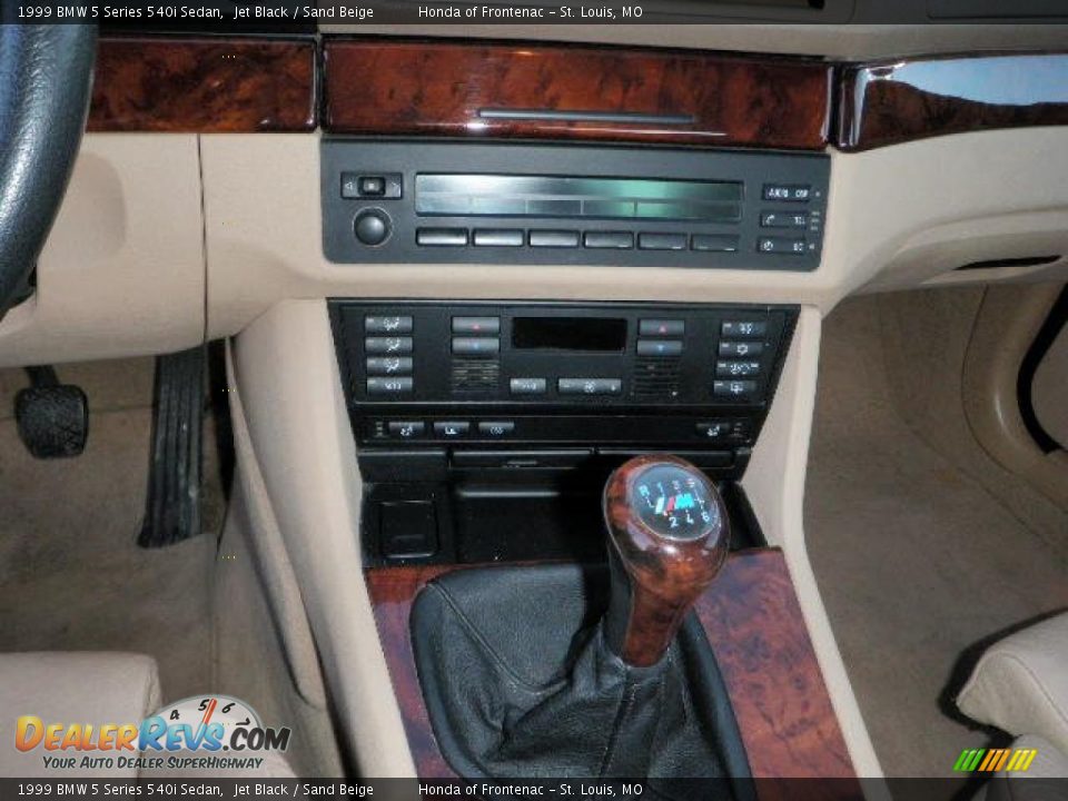 1999 BMW 5 Series 540i Sedan Jet Black / Sand Beige Photo #14