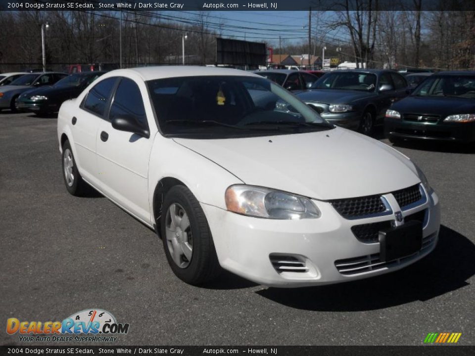 2004 Dodge Stratus SE Sedan Stone White / Dark Slate Gray Photo #3
