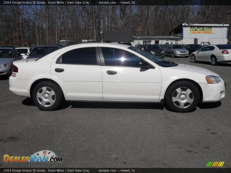 2004 Dodge Stratus SE Sedan Stone White / Dark Slate Gray Photo #4