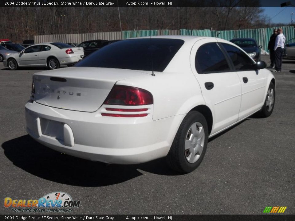 2004 Dodge Stratus SE Sedan Stone White / Dark Slate Gray Photo #5