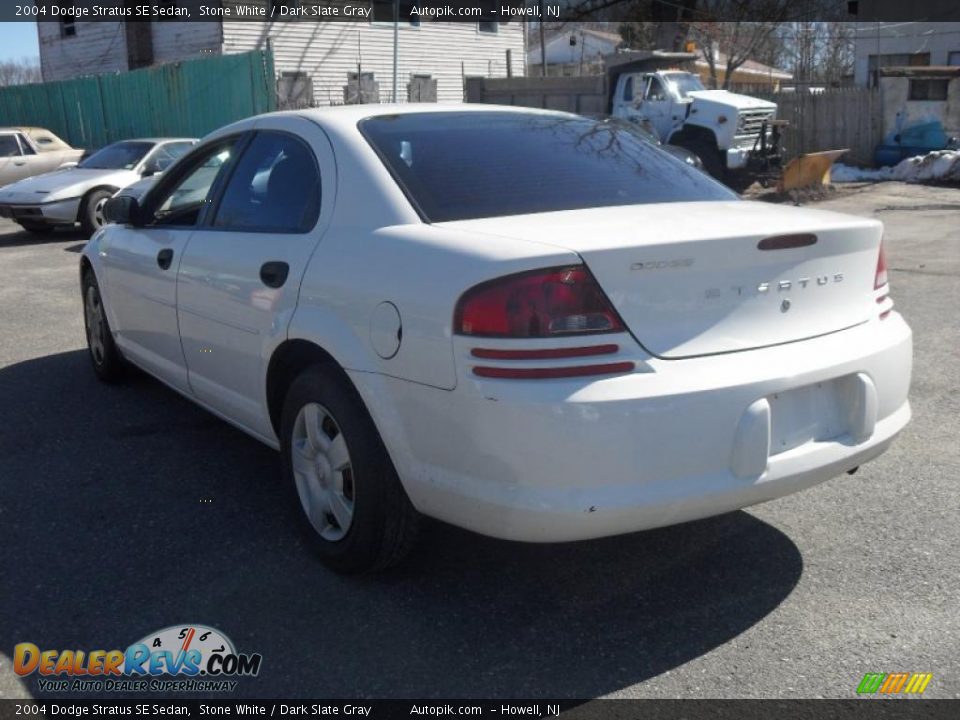 2004 Dodge Stratus SE Sedan Stone White / Dark Slate Gray Photo #7