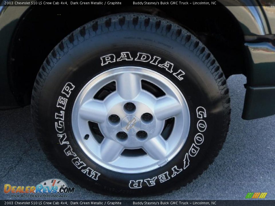 2003 Chevrolet S10 LS Crew Cab 4x4 Dark Green Metallic / Graphite Photo #25