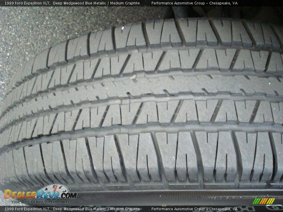 1999 Ford Expedition XLT Deep Wedgewood Blue Metallic / Medium Graphite Photo #25