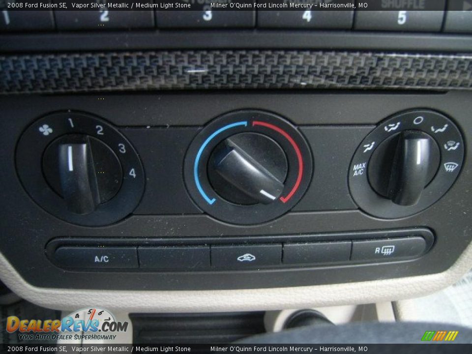 2008 Ford Fusion SE Vapor Silver Metallic / Medium Light Stone Photo #26