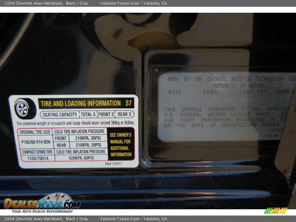 2004 Chevrolet Aveo Hatchback Black / Gray Photo #13