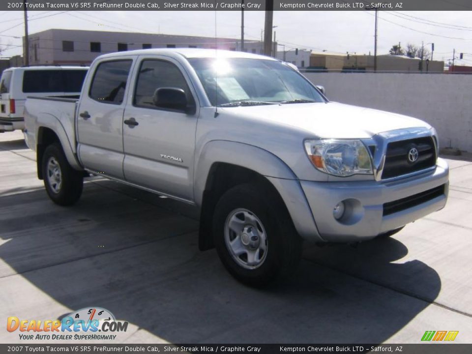 2007 Toyota Tacoma V6 SR5 PreRunner Double Cab Silver Streak Mica / Graphite Gray Photo #3