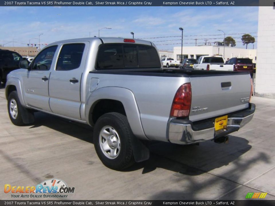 2007 Toyota Tacoma V6 SR5 PreRunner Double Cab Silver Streak Mica / Graphite Gray Photo #8