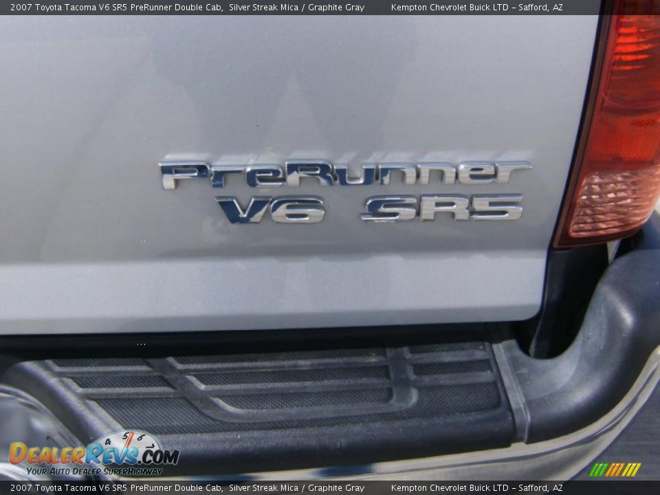 2007 Toyota Tacoma V6 SR5 PreRunner Double Cab Silver Streak Mica / Graphite Gray Photo #10
